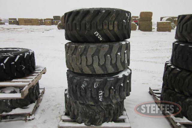 (4) 15-19.5 bar lug tires_0.JPG